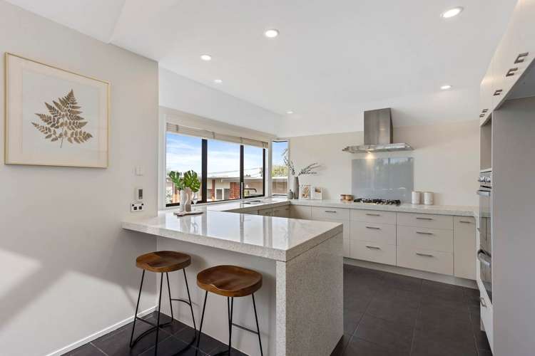 2/4 Prospect Terrace Milford_7