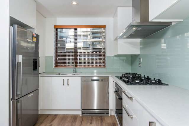 13 Moki Place Long Bay_4