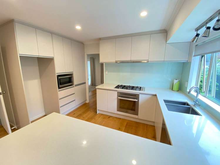 22 Gillett Place Botany Downs_15