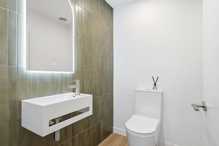 2/24 Revelation Drive Clifton_19