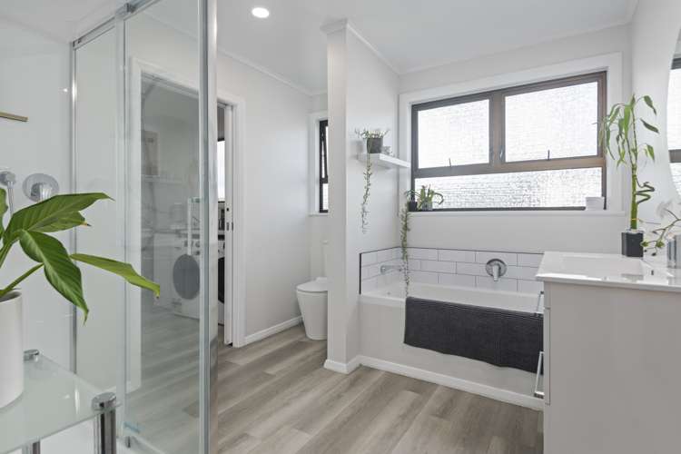 20 Somerset Crescent Highbury_10