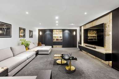10 Miran Lane_3