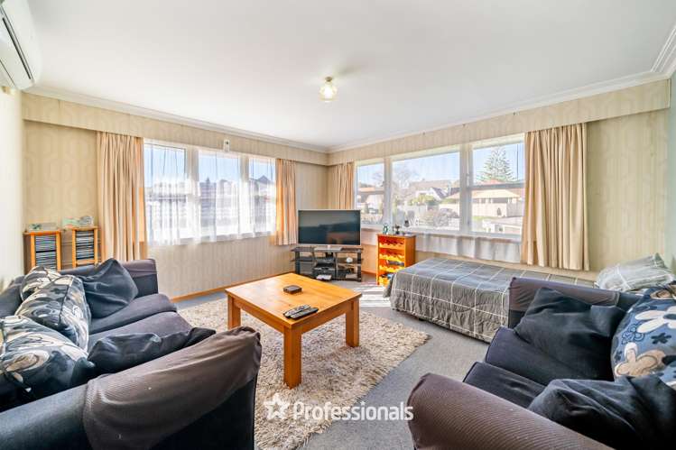 83 Wai-Iti Crescent Woburn_9