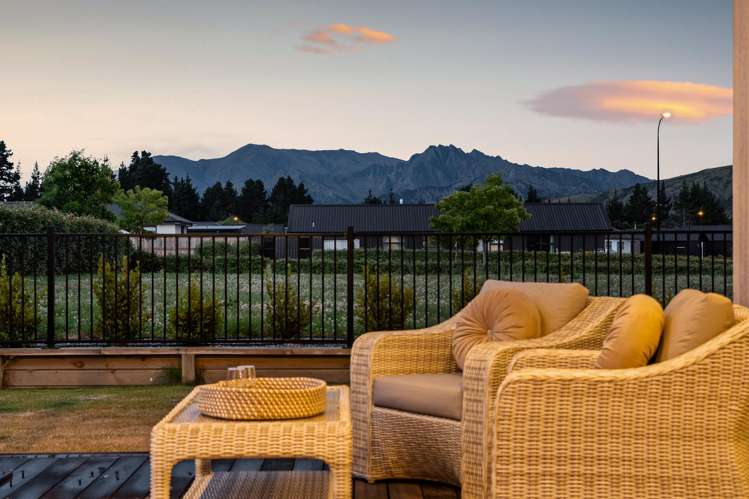 11 Rua Street Albert Town_30