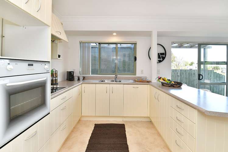 1/12 Miro Street Helensville_19