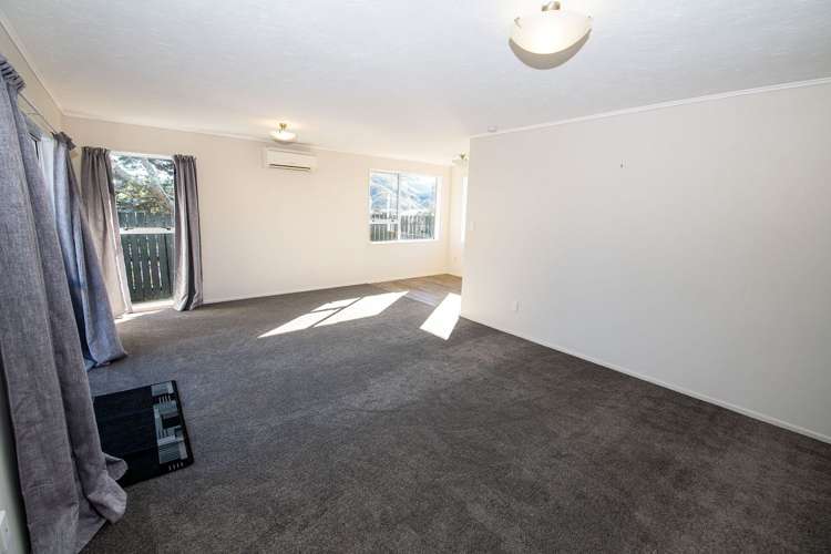 41 Outram Grove Kelson_5