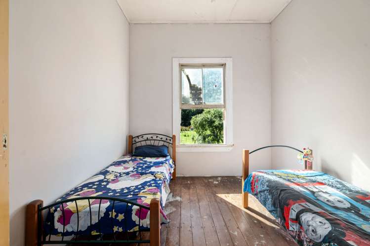 27 Tongaporutu Road Ohura_10