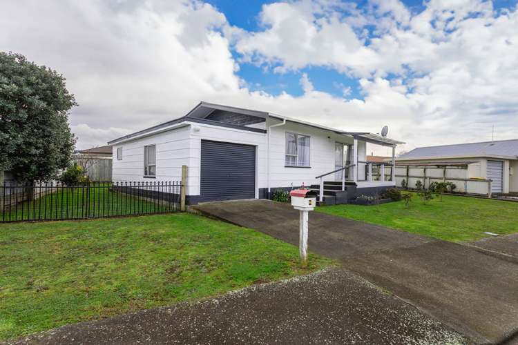 8 McCallum Street Dannevirke_17