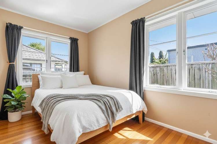 8 Devon Street Te Atatu South_4