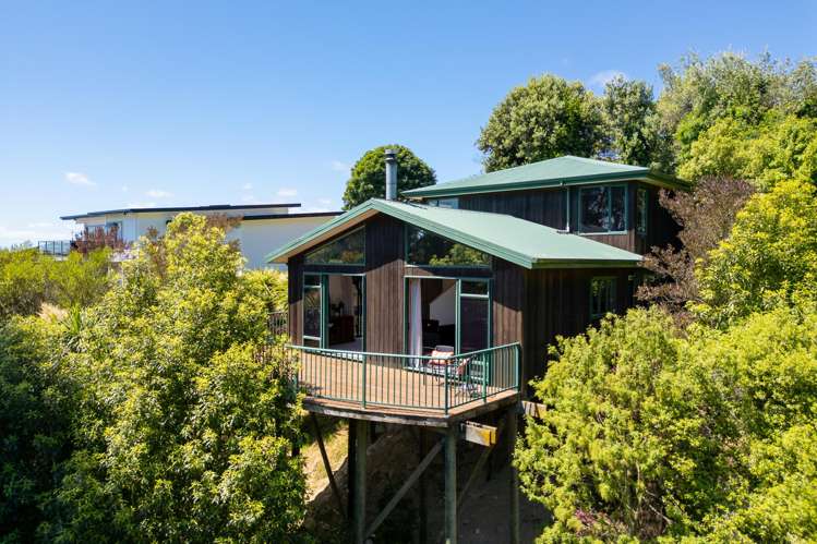 15 Laval Heights Britannia Heights_18