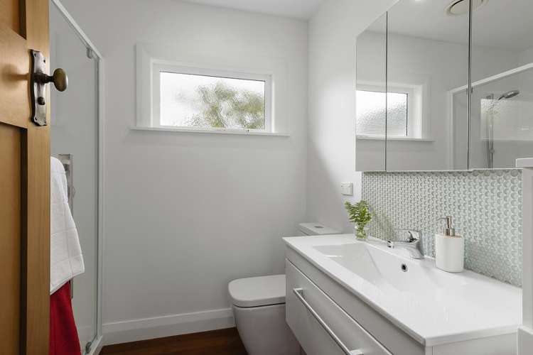 11 Firth Terrace Karori_15