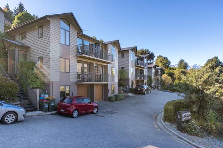 10/8 McKerrow Place Fernhill_24