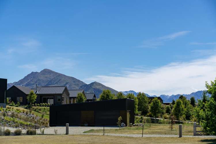 2 Mount Linton Avenue Wanaka_15