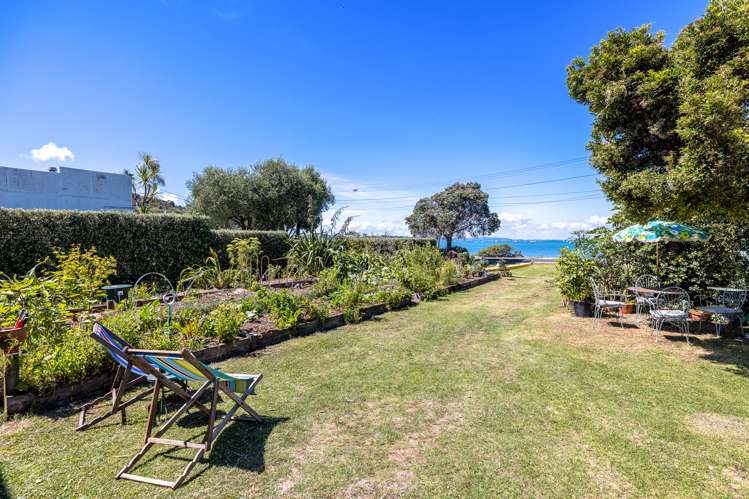 24 The Esplanade Oneroa_36