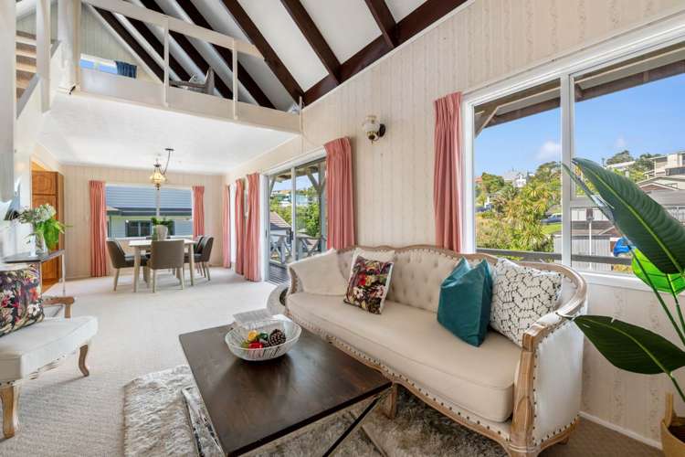 43a Beach Road Stanmore Bay_3