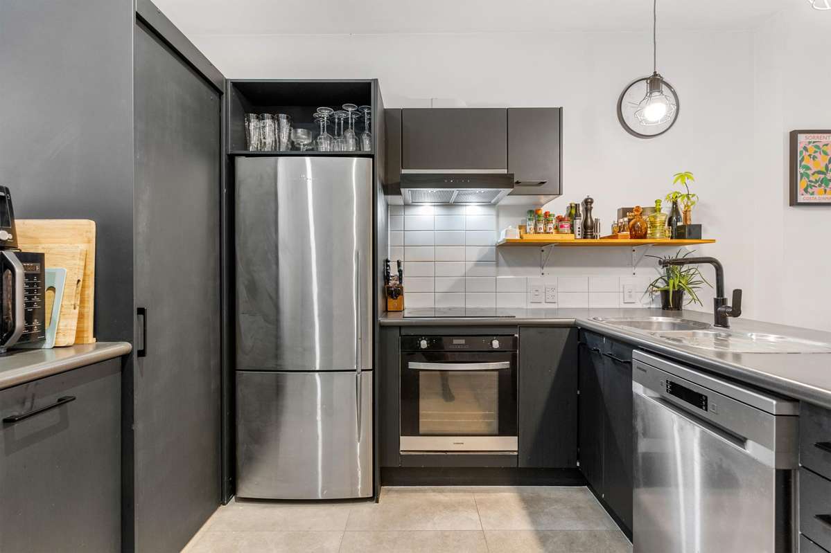 12/8 Burgoyne Street_3