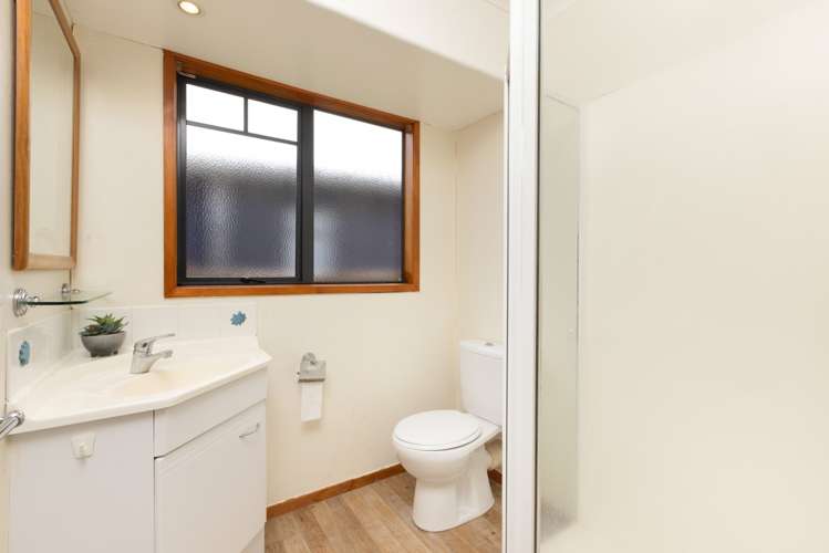 8 Paradise Place Matua_18