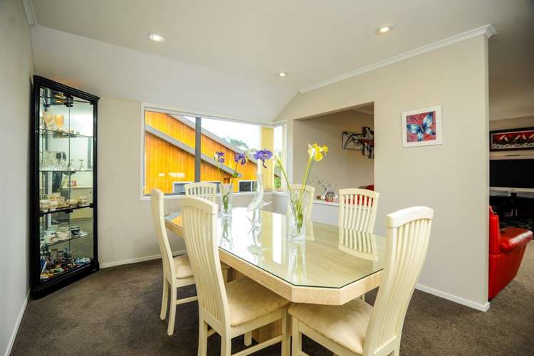 17 Ridge Valley Drive Browns Bay_9