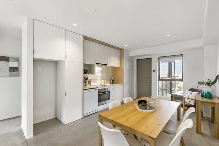 207/4 Bluegrey Avenue Stonefields_3