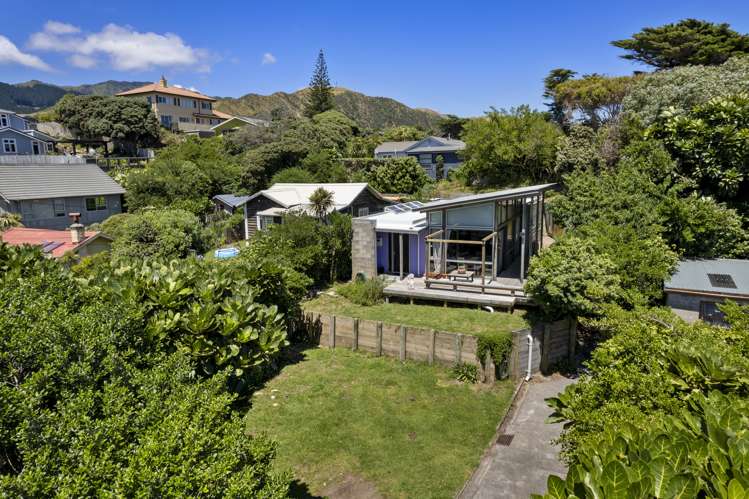 4 Tangahoe Street Paekakariki_16