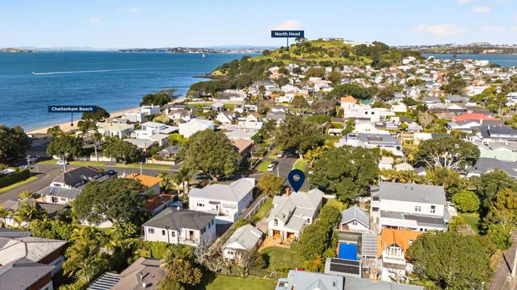5 Matai Road Devonport_28