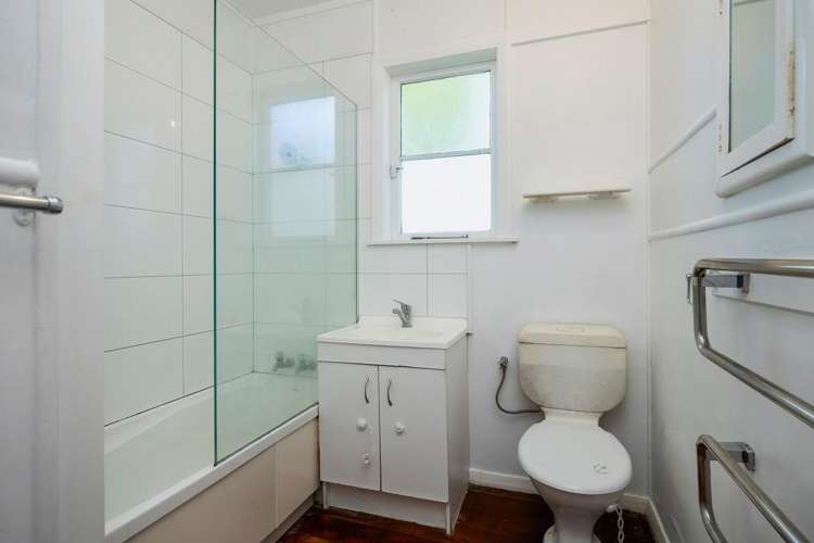 6 Mccullough Avenue Mount Roskill_12