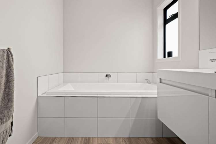 2 Probert Crescent Chartwell_16