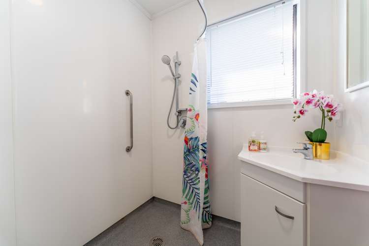 1/52 Avenue Road West End_13