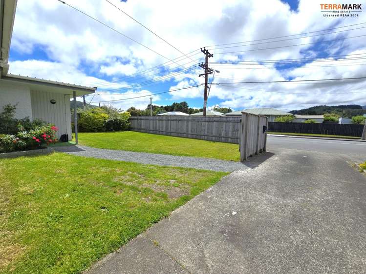 21 Totara Park Road Clouston Park_12