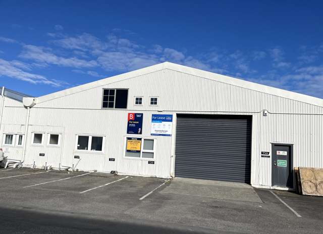 Standout Warehouse in Kapiti