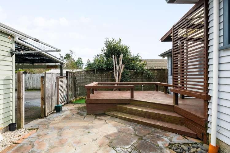 9 Richan Street Glenview_17