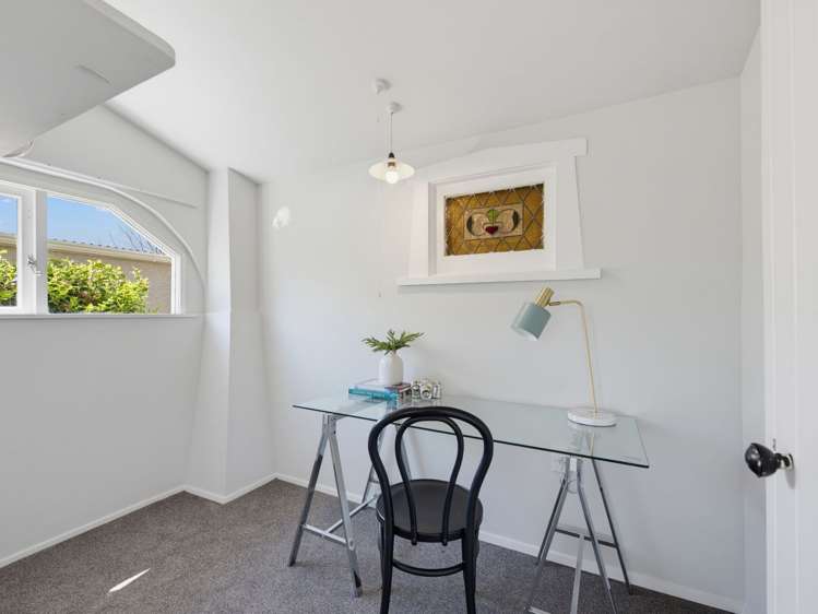 23 Godwin Crescent College Estate_5