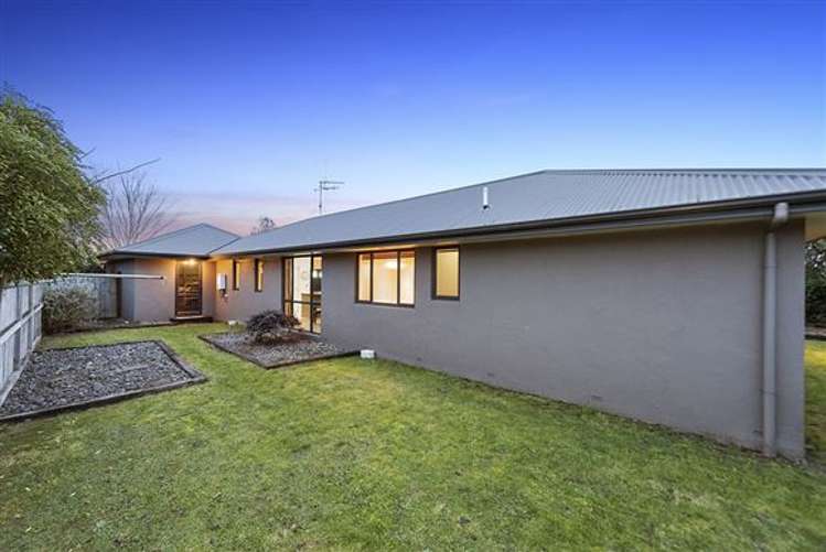 8 Somerton Drive Huntington_22