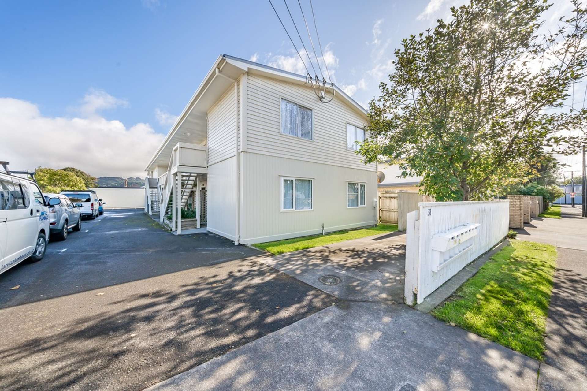 8/31 Tennyson Street Petone_0