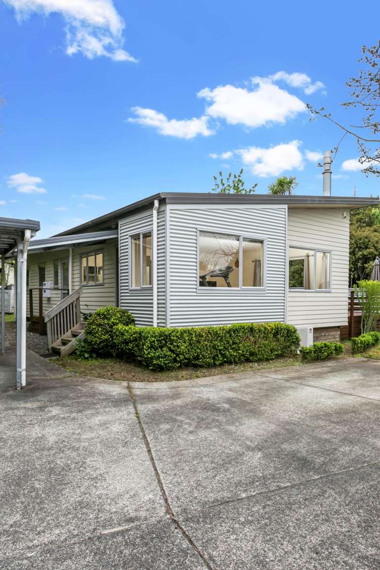 57a Riverpark Crescent Henderson_13