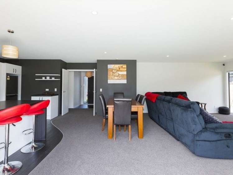 5 Cory Jane Grove Riverstone Terraces_3