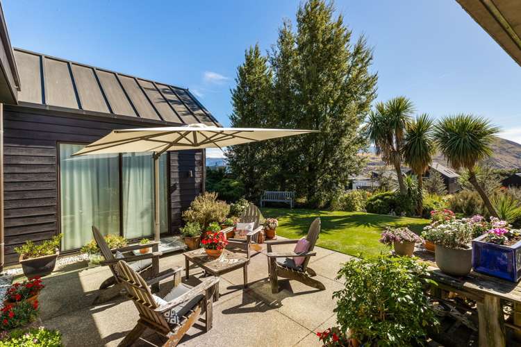 8 Bretby Court Jacks Point_5