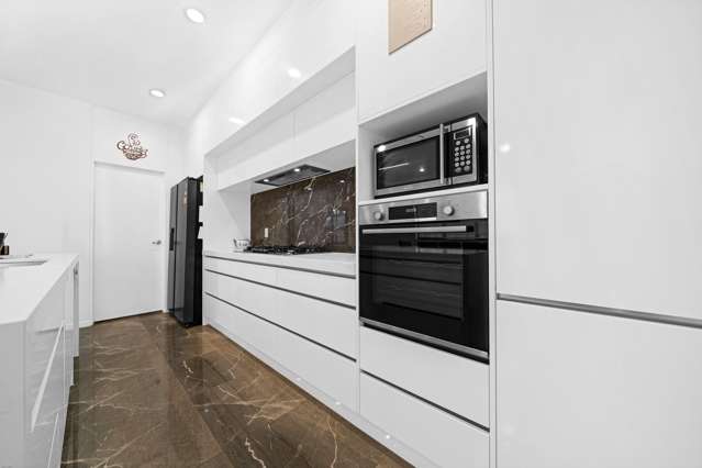 32 Matahae Drive Flat Bush_2