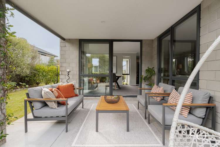 14 Cowell Crescent Pyes Pa_23