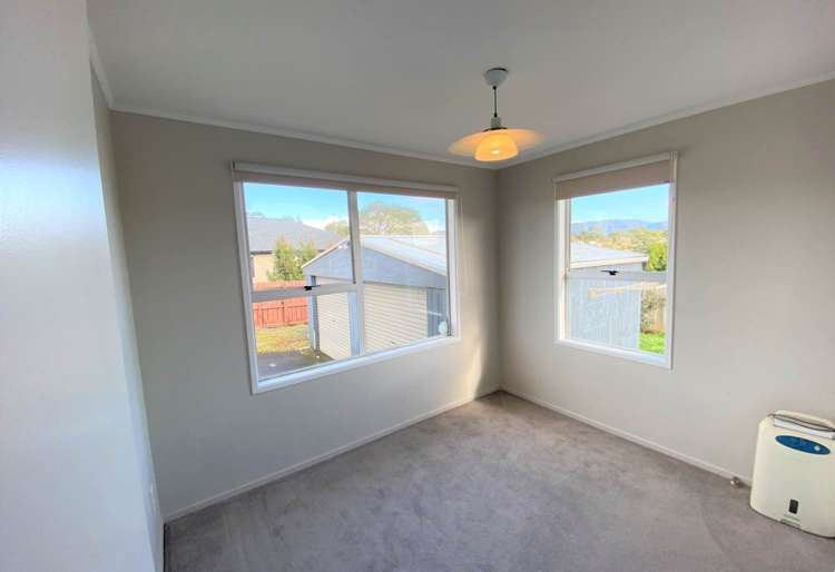 69 Solar Road Glen Eden_7