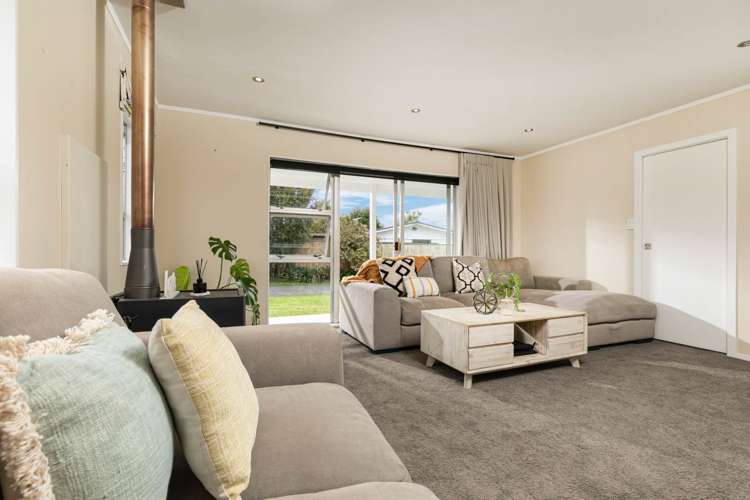 1/10 Mannering Place Hillcrest_5