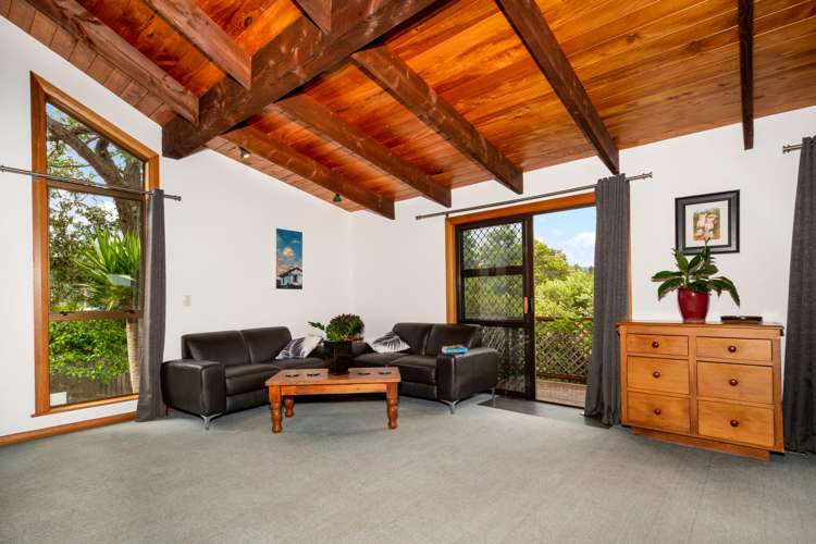 49 Waitakere Road Waitakere_9