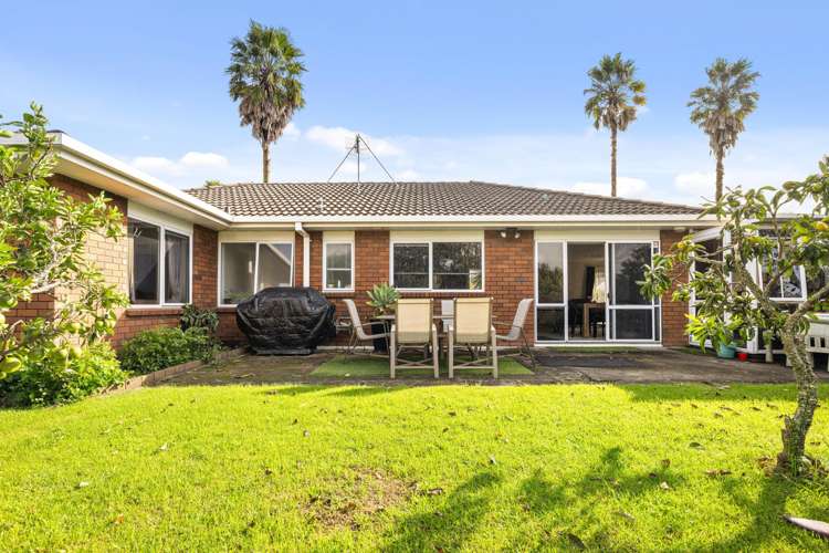 9 Jacinda Close Pyes Pa_16