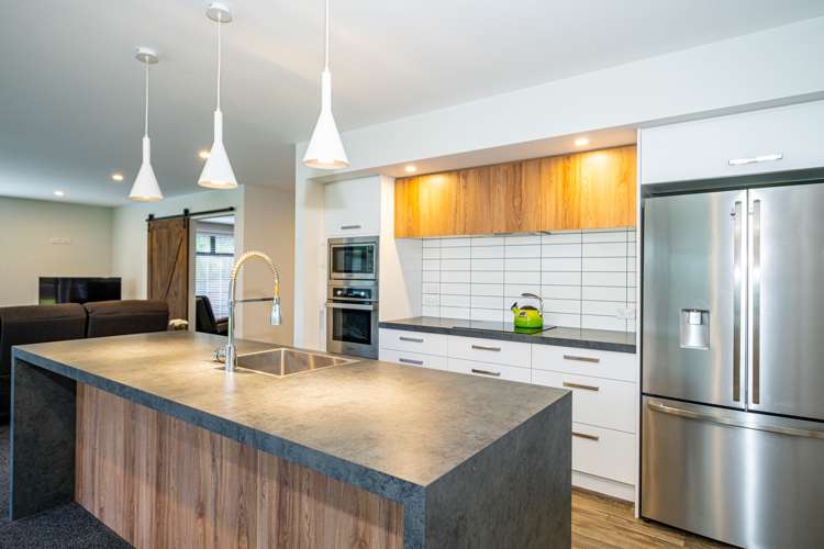 22 Meadowstone Street Gleniti_4