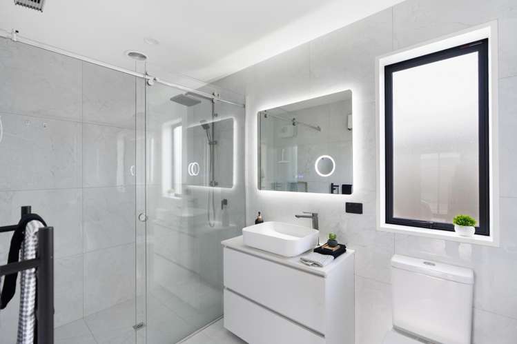 47 Selfe Crescent Burwood_12