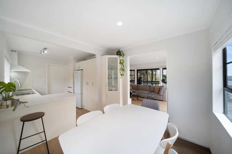 6 Crestlands Place Papakura_11