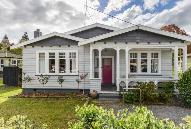 6 Waverley Street Waipawa_0