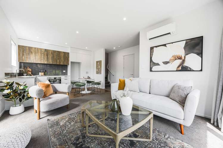 82 Glidepath Road Hobsonville_1