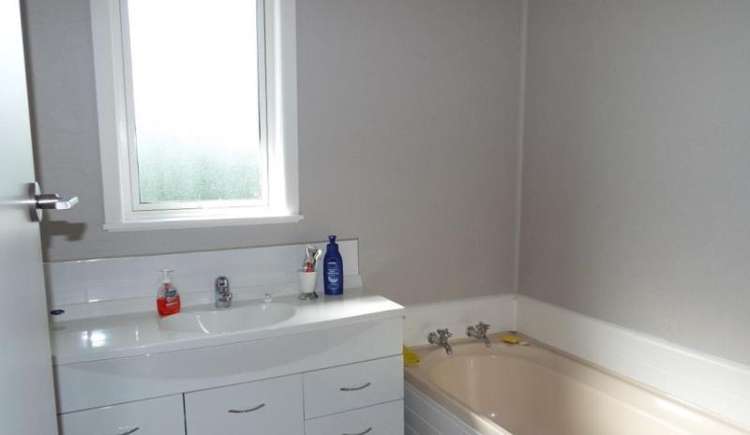 23 Pandora Avenue Westbrook_6