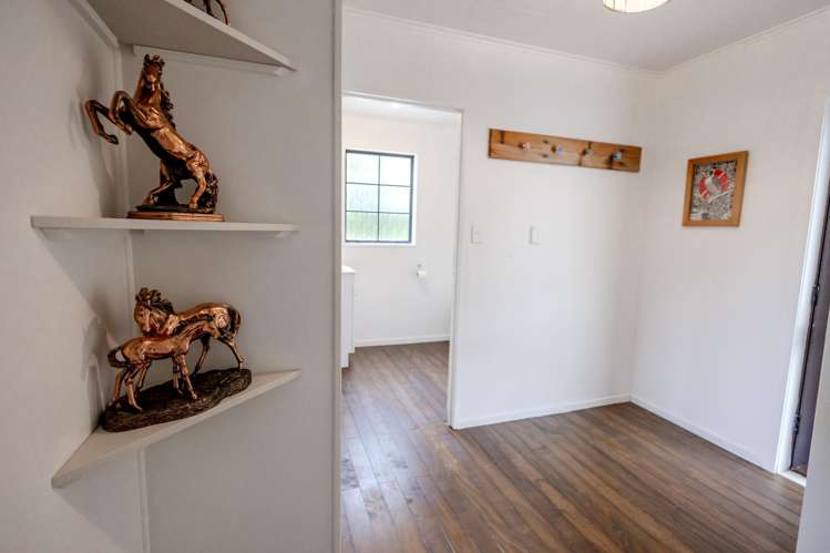 158 Golf Links Road Kaiata_15